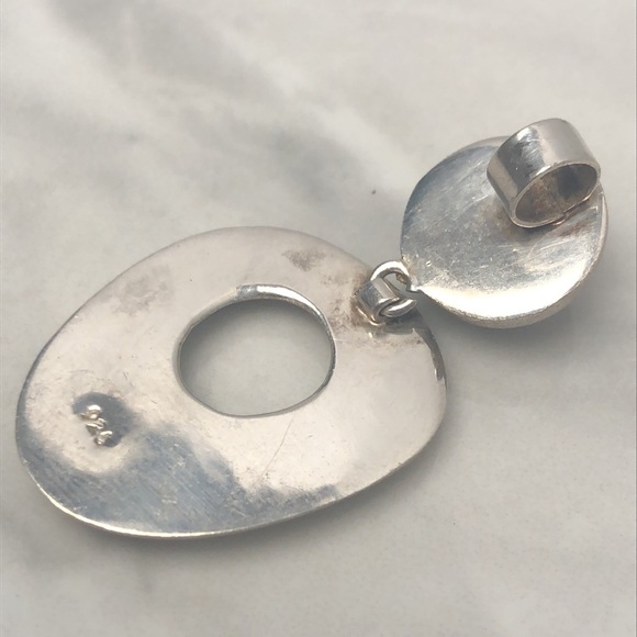 Vintage handcrafted sterling hollow pendant - Picture 5 of 6